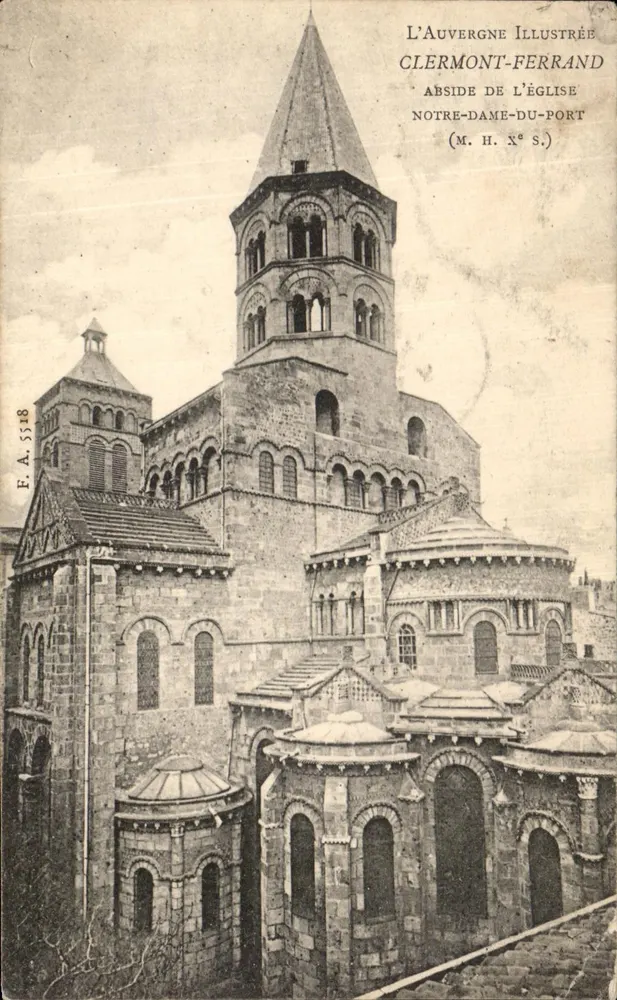 Clermont-Ferrand — Abside da Igreja Notre-Dame-du-Port — L'Auvergne Illustrée, n° 5548 - Frente