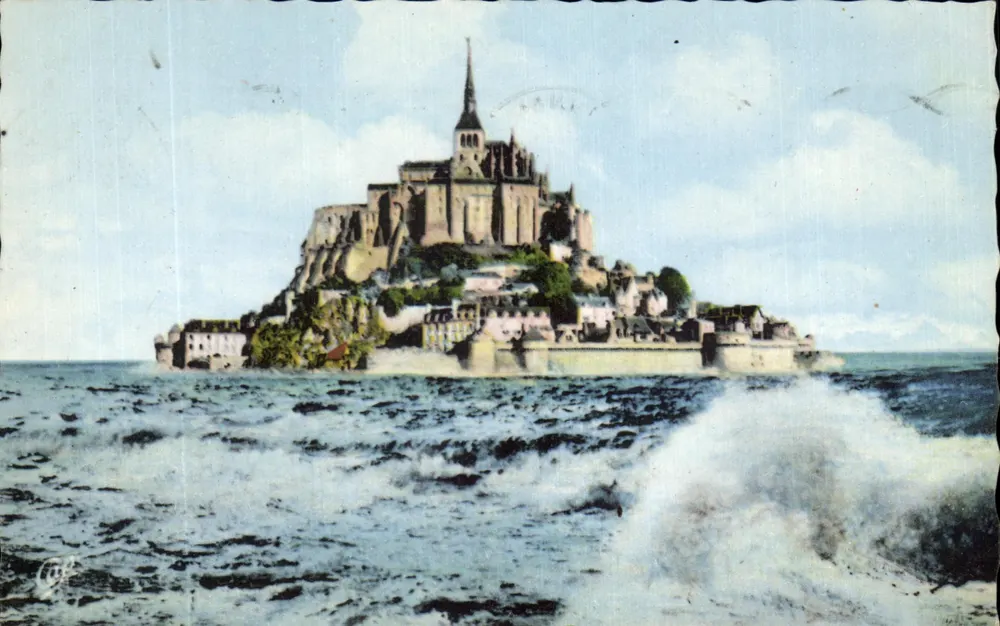 Monte Saint-Michel — vista com maré alta — Cie des Arts Photomécaniques, n° 1002 - Frente