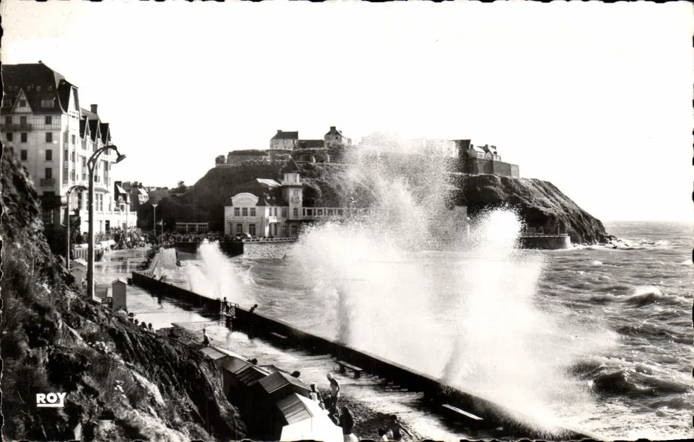 Graville (Manche) — Grande maréia na Praia-Cousset — Edições « Les Granvillais » - Frente
