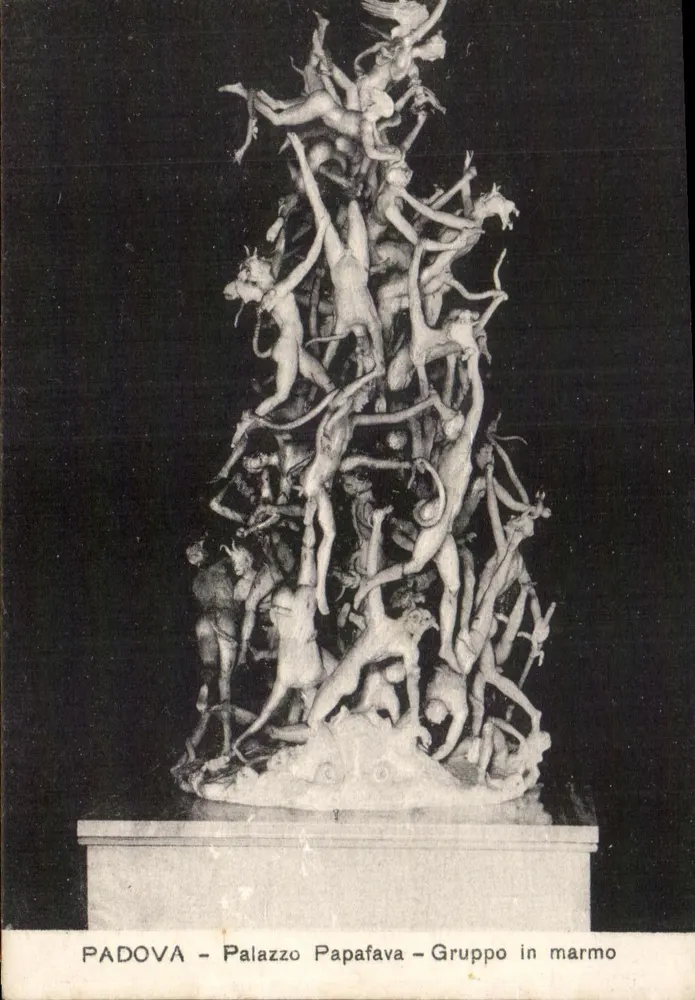 Padua - Palazzo Papafava - Marmorguppe - Vorderseite