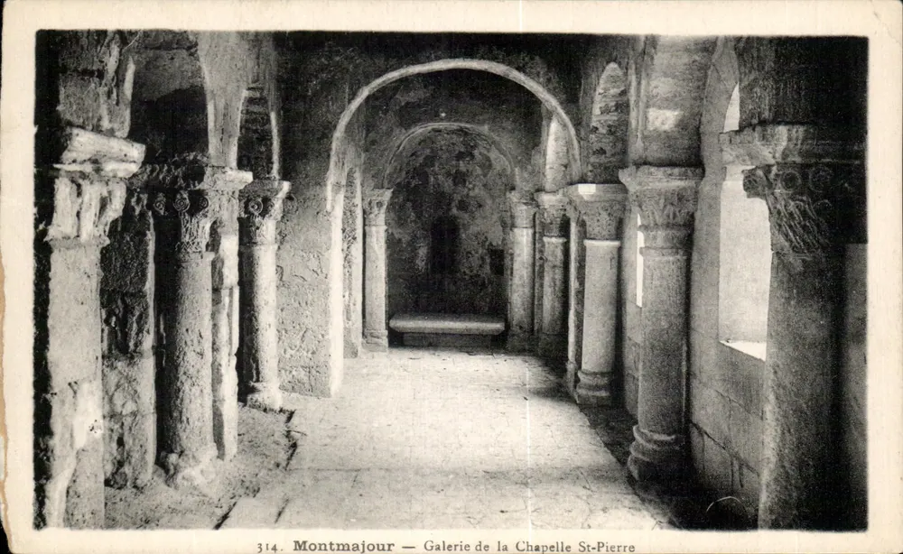 Montmajour — Galerie der Kirche Saint-Pierre — Verlag J. George - Vorderseite