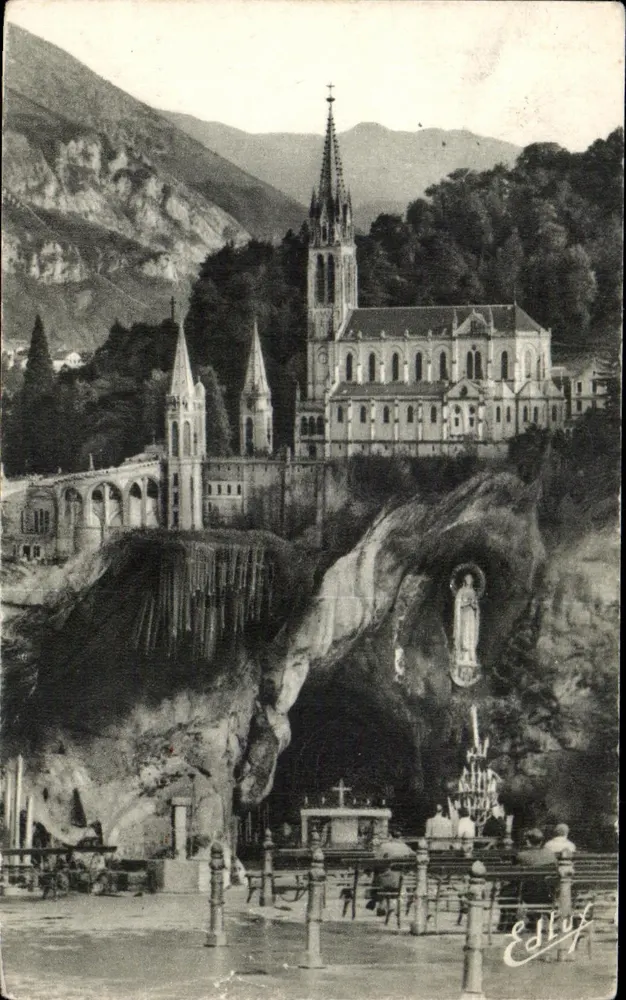 Lourdes — A Basílica e a Gruta Milagrosa — Edição P. PELERINIADE - Frente