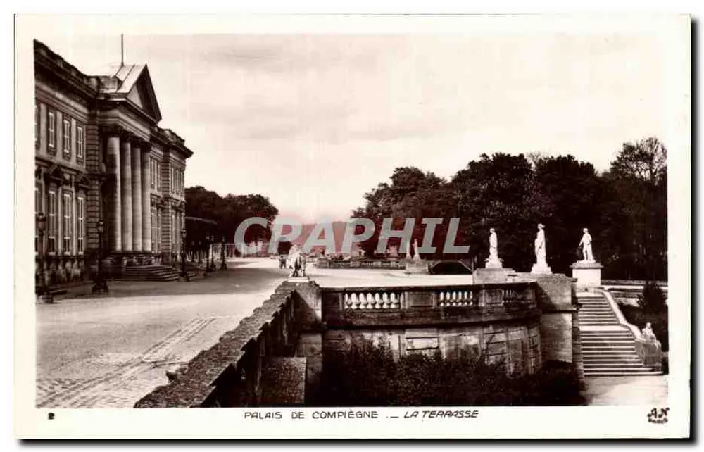 Palácio de Compiègne — A Terrasse - Frente
