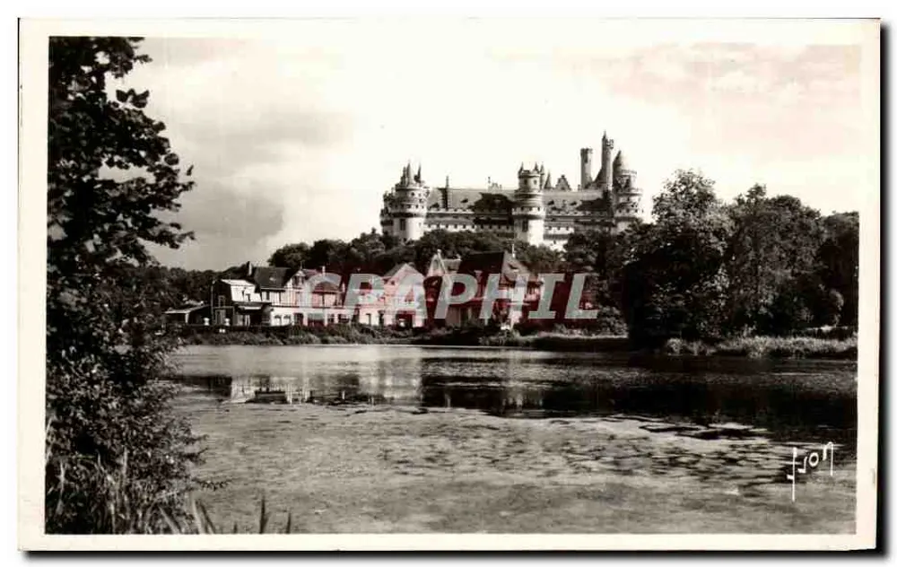 Pierrefonds (Oise) — A vista do castelo e do lago — Éditions d'Art Yvoin - Frente
