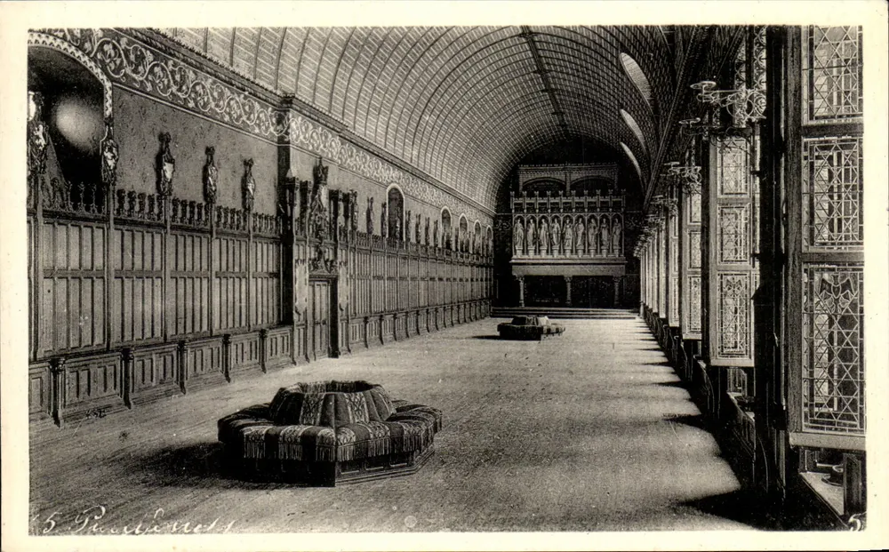 Sala dos Cavaleiros — Pierrefonds — Estabelecimentos Cazier-Brin - Frente