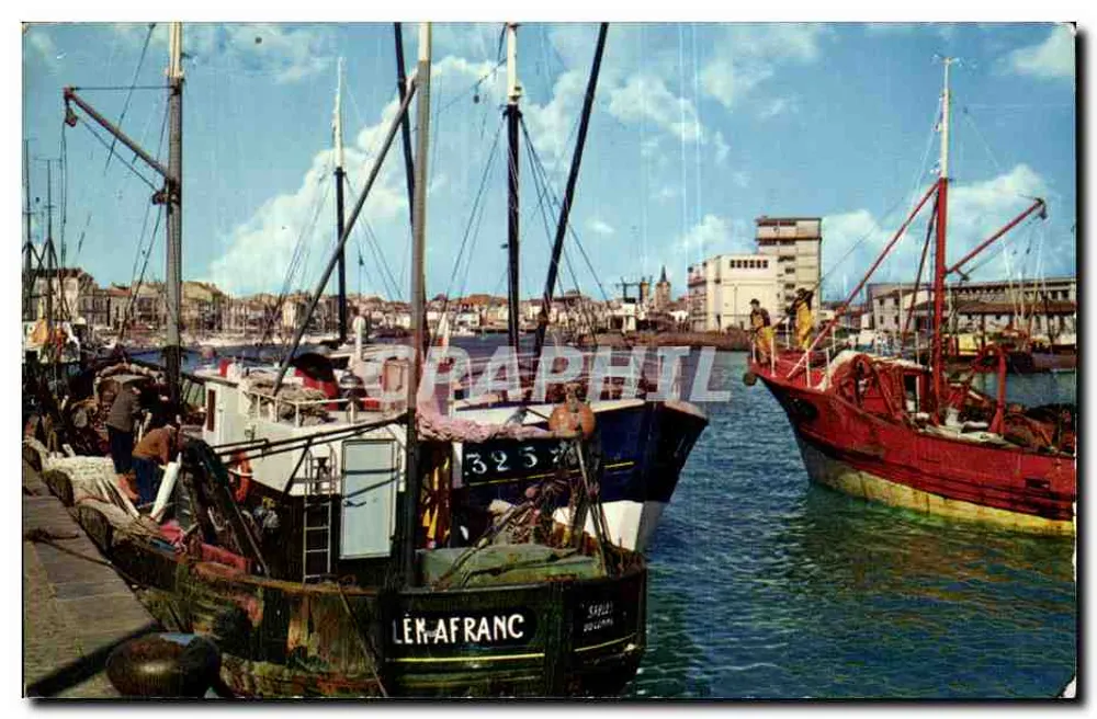 Porto de pesca — barcos de pesca no cais — editor não visível - Frente