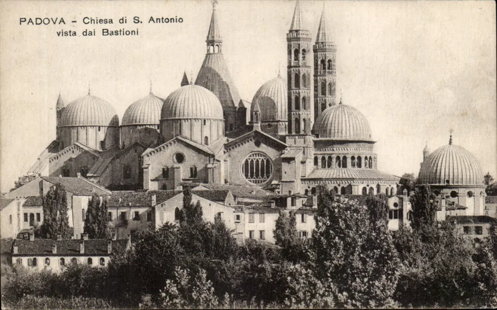 Padua - Kirche Saint Anthony Ausblick von den Bastionen - Vorderseite