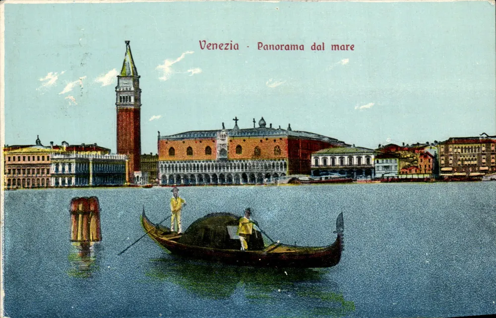 Veneza - Panorama do mar — vista do lago com gôndolas e campanário — editor não visível - Frente
