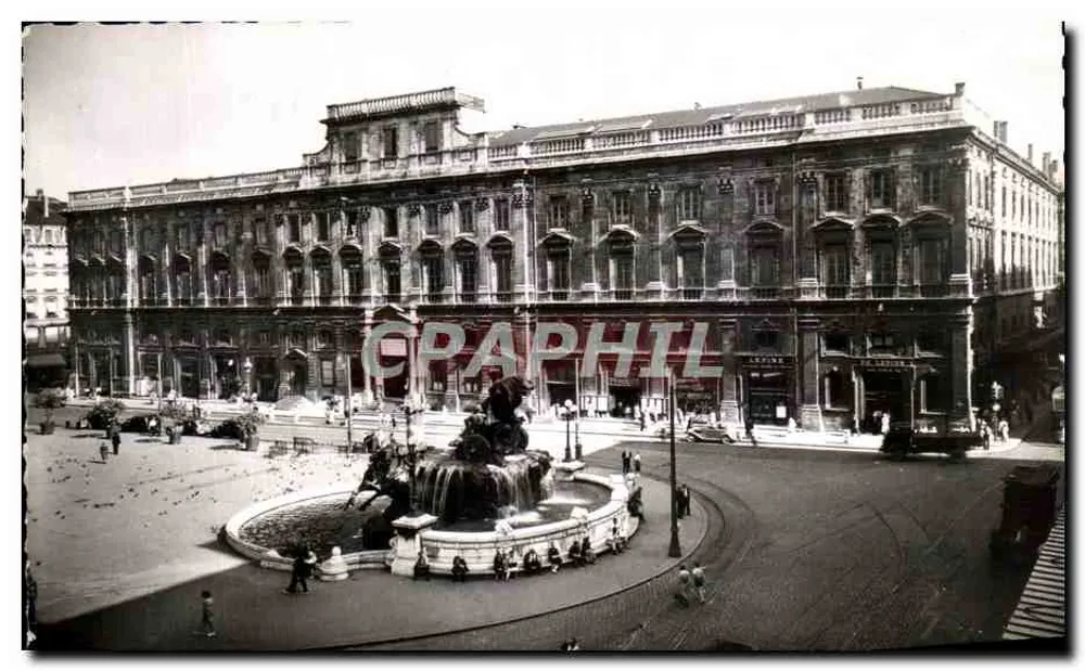 Place des Terreaux — Palais Saint-Pierre — Édit. Trullier & Fils, Lyon - Recto