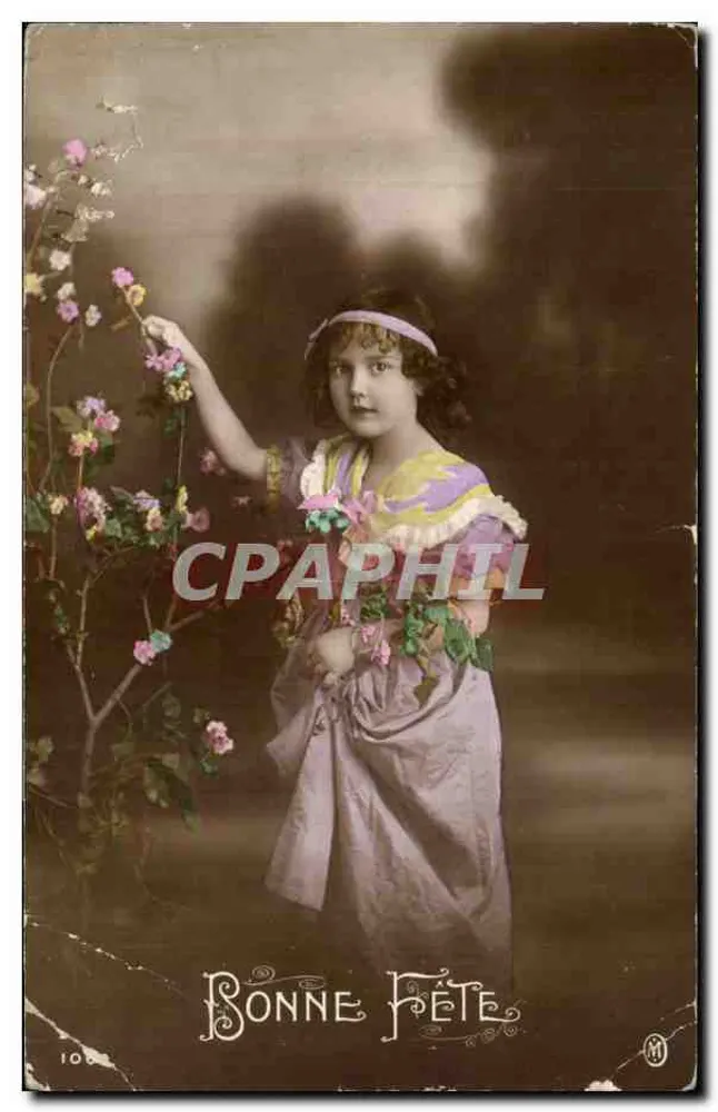 Mädchen in Lilienkleid — Studio-Szene mit Blumen — Verlag M. (auf der Karte gedruckt) n°100 - Vorderseite