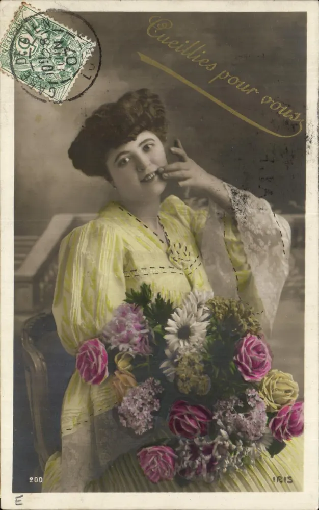 Frau in gelber Robe mit Blumenstrauß — 'Cucillies für Sie' — IRIS, Nr. 200 - Vorderseite