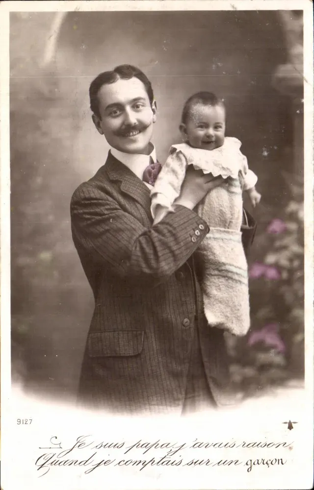 Vater mit seinem Sohn — gedruckter und handschriftlicher Text — Union Postale Universelle - Vorderseite