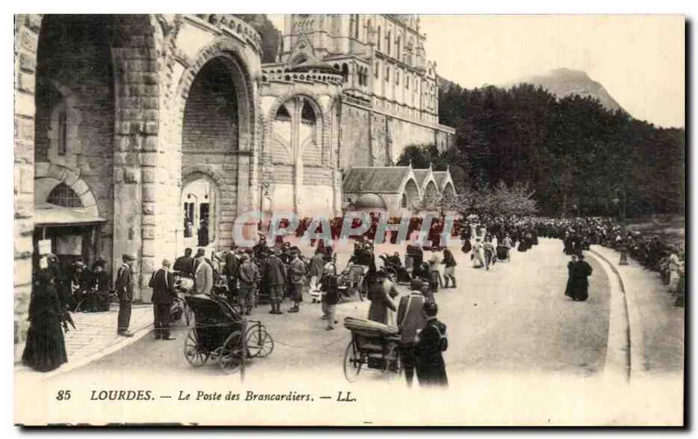Lourdes — O Posto dos Brancardiers — LL. - Frente
