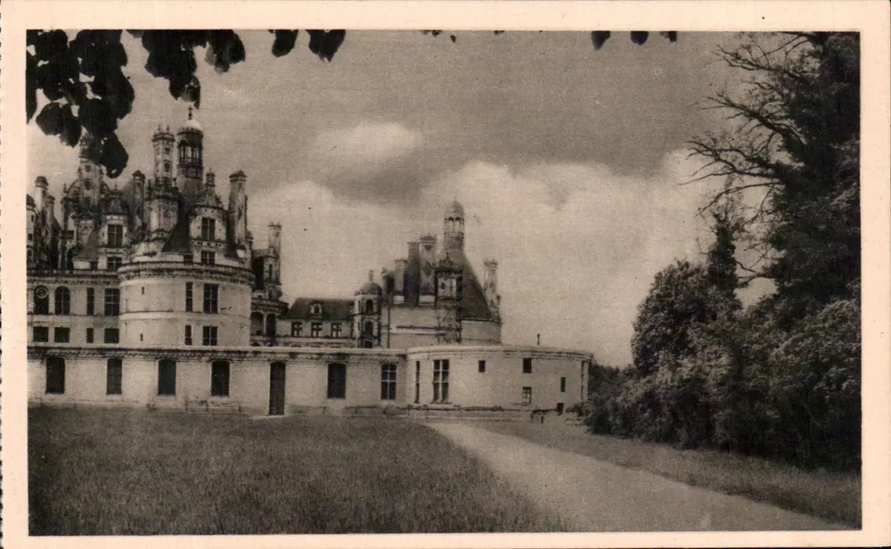 Castelo de Chambord — Fachaça Sul (detalhe) — Service Commercial Historiques, Paris - Frente