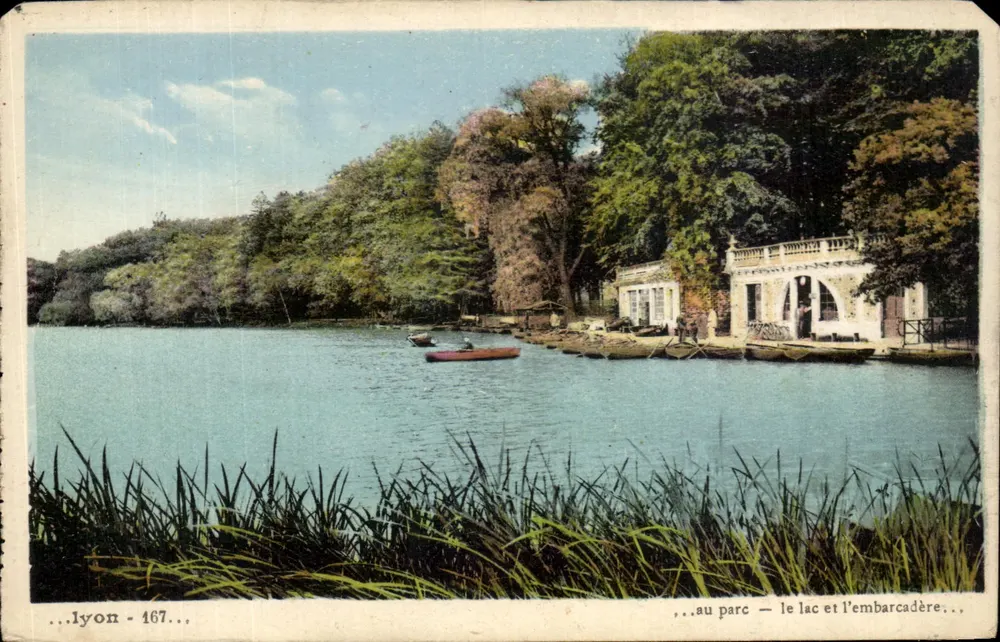 Lyon — au parc — le lac et l'embarcadère — Éditions J. Cillard, Lyon - Frente