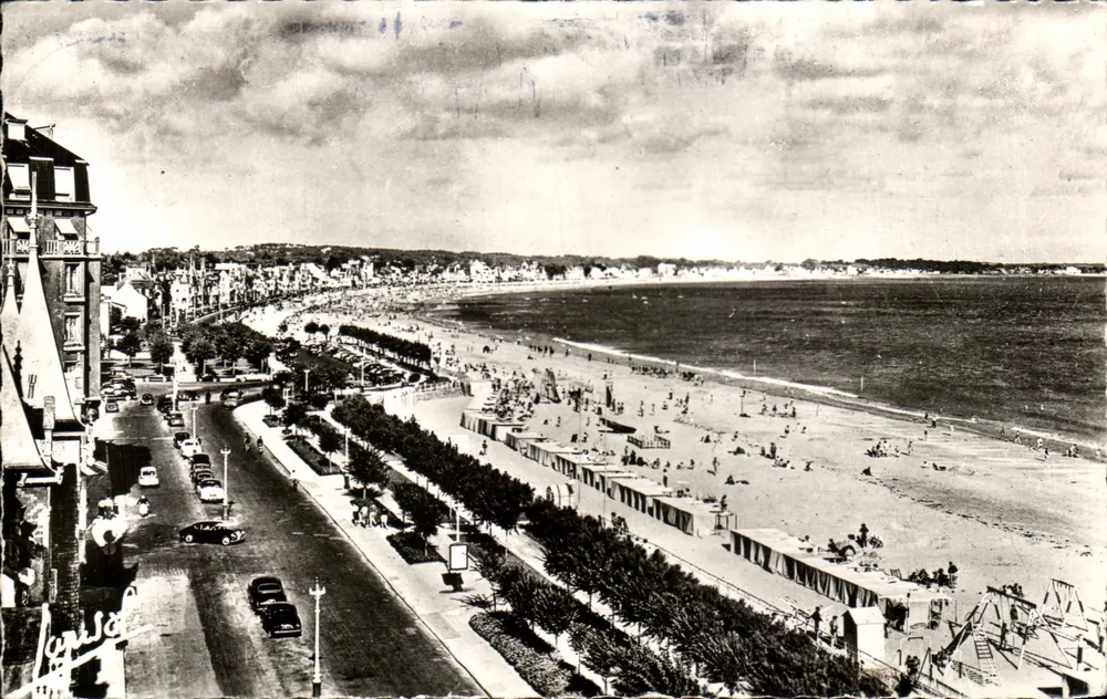 La Baule — A Praia e a Esplanada do Casino — Edições Jansol, n°102 - Frente