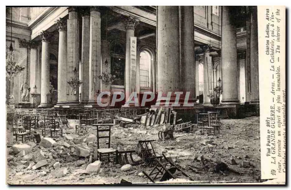 Innenraum der Kathedrale von Arras — nach dem Ersten Weltkrieg — Verlag Vied Paris Nr. 2874 - Vorderseite