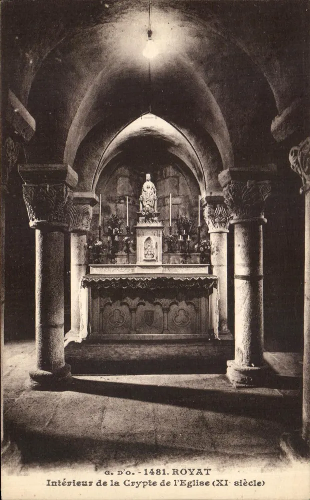 Interior da Cripta da Igreja — Royat — g. D'O. - 1481 - Frente