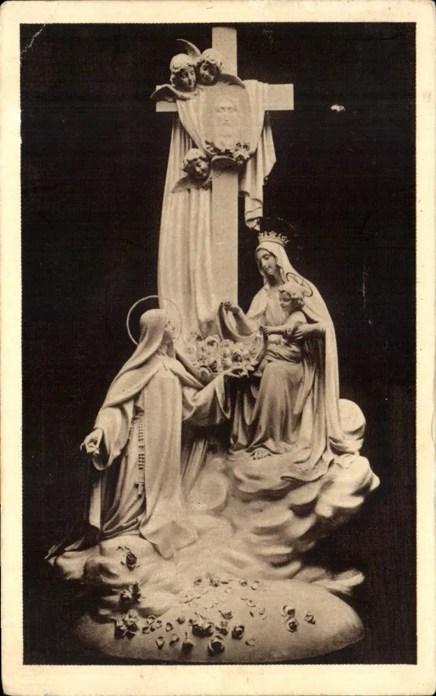 Estátua da Virgem Maria com o Menino — Capela das Carmelitas de Lisieux — editor não identificado - Frente