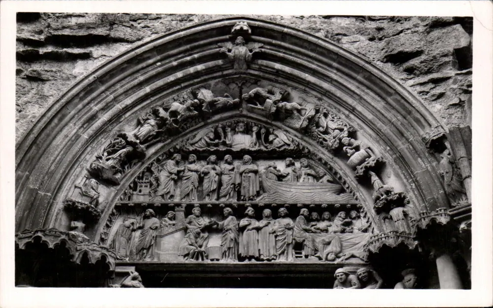 Semur-en-Auxois — Der Tympan der Porte des Bleds — Éditions de Bourgogne-Pouilly - Vorderseite