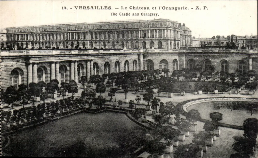 Versailles — O Castelo e a Orangerie — A.P. - Frente