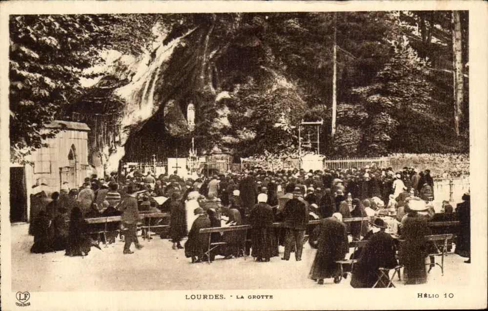 Lourdes - A Gruta — Hélios 10 - Frente