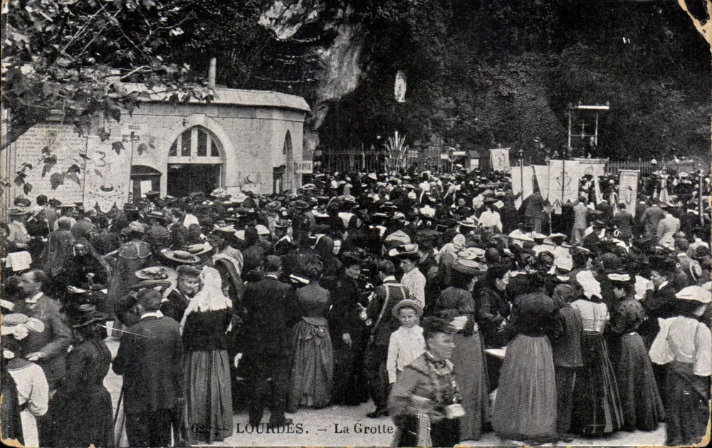 LOURDES — A Gruta — Editor anônimo, n° 62 - Frente