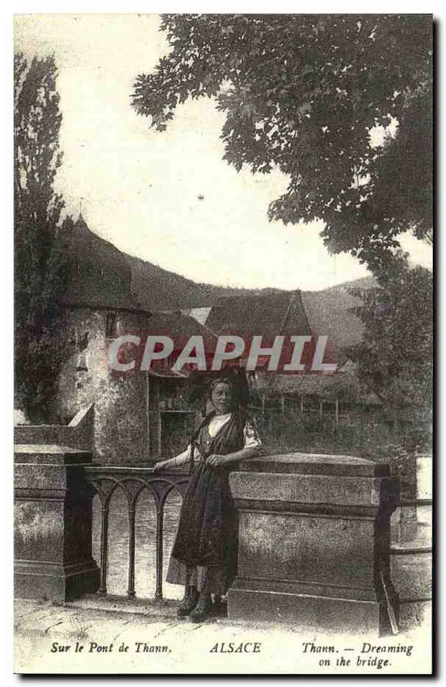 Auf der Brücke von Thann — ALSACE — Thann. — Träumend auf der Brücke. - Vorderseite