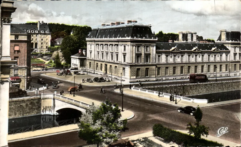 Rennes — A Faculdade de Ciências e o Ponte Saint-Georges — Editor Cap - Frente