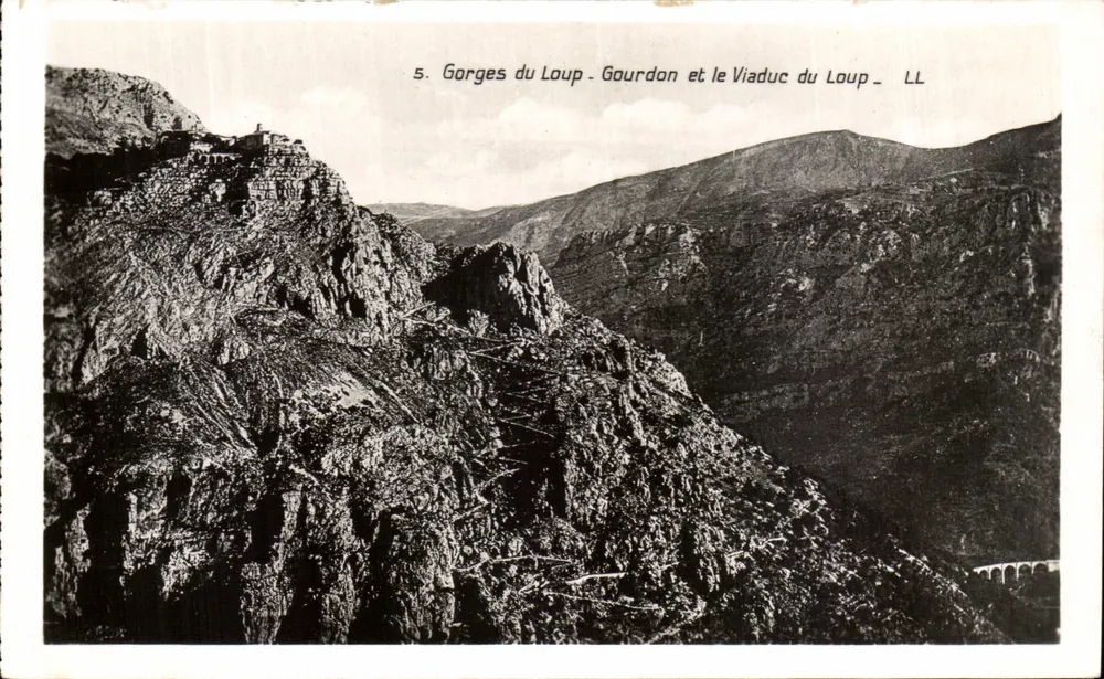 Gorges du Loup - Gourdon und der Viadukt des Loup — LL - Vorderseite