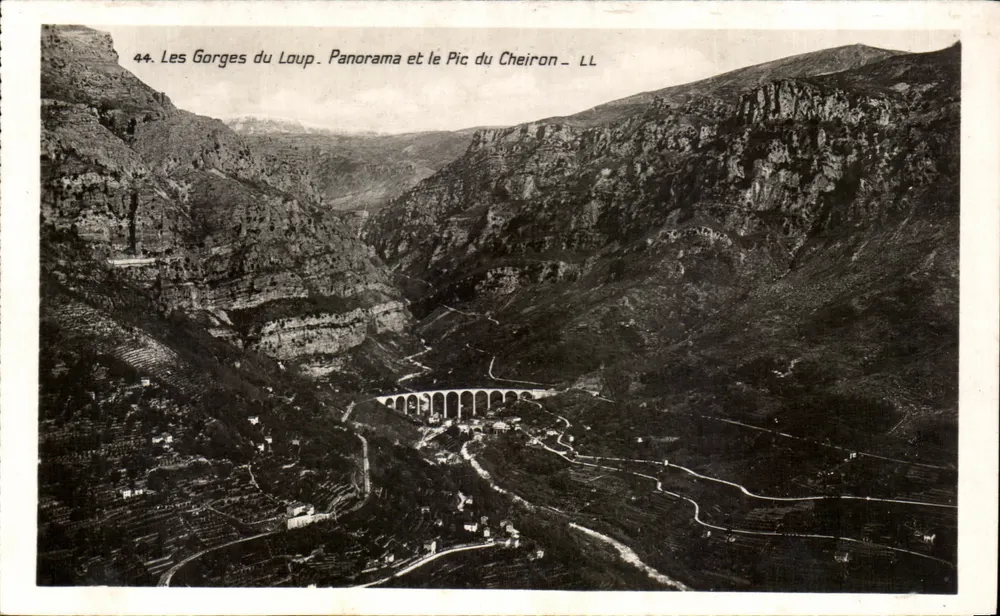 Die Gorges du Loup - Panorama und der Pic du Cheiron - LL - Vorderseite