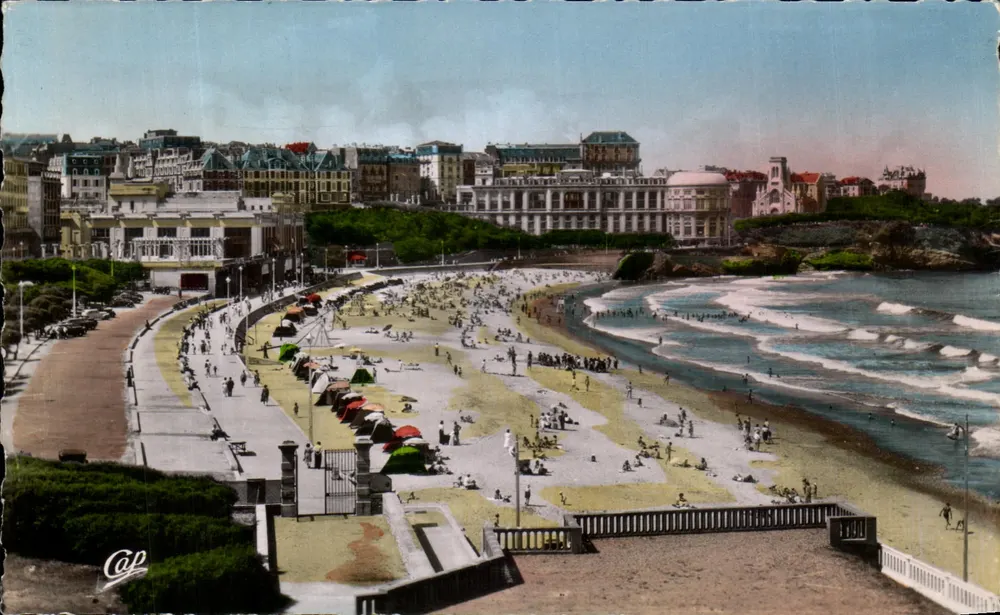Biarritz - Die Grande Plage in Richtung Bellevue Casino — Réal-Photo, n°105 - Vorderseite