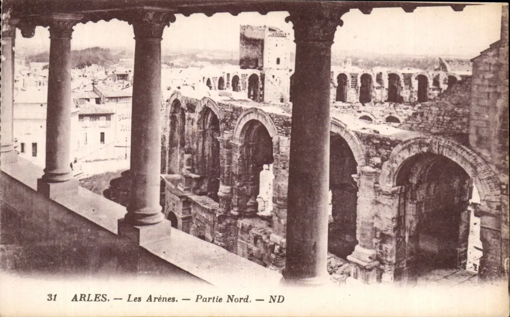 Arles — Les Arènes — Parte Norte — ND - Frente