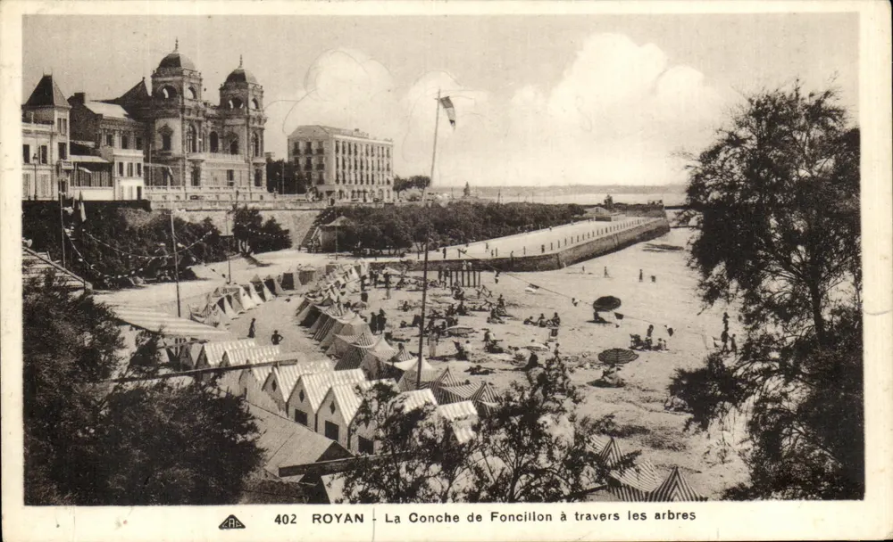 Royan - La Conche de Foncillon durch die Bäume — Edition der Nouvelles Galeries, Nr. 402 - Vorderseite