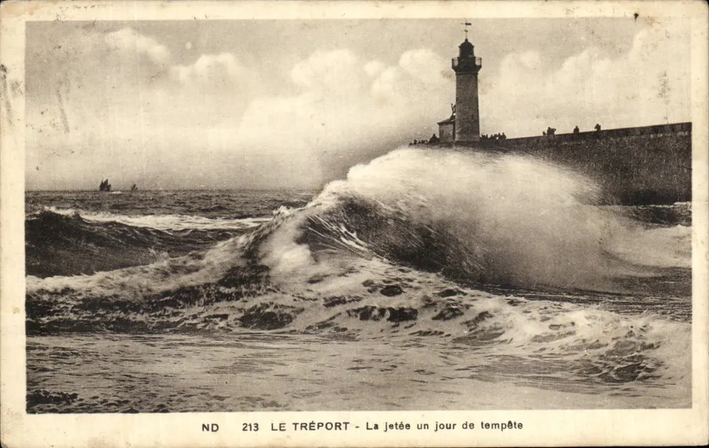 Le Tréport - La jetée un jour de tempête — ND 213 — Cie des Arts Photographiques - Strasbourg-Schiltigheim - Anverso