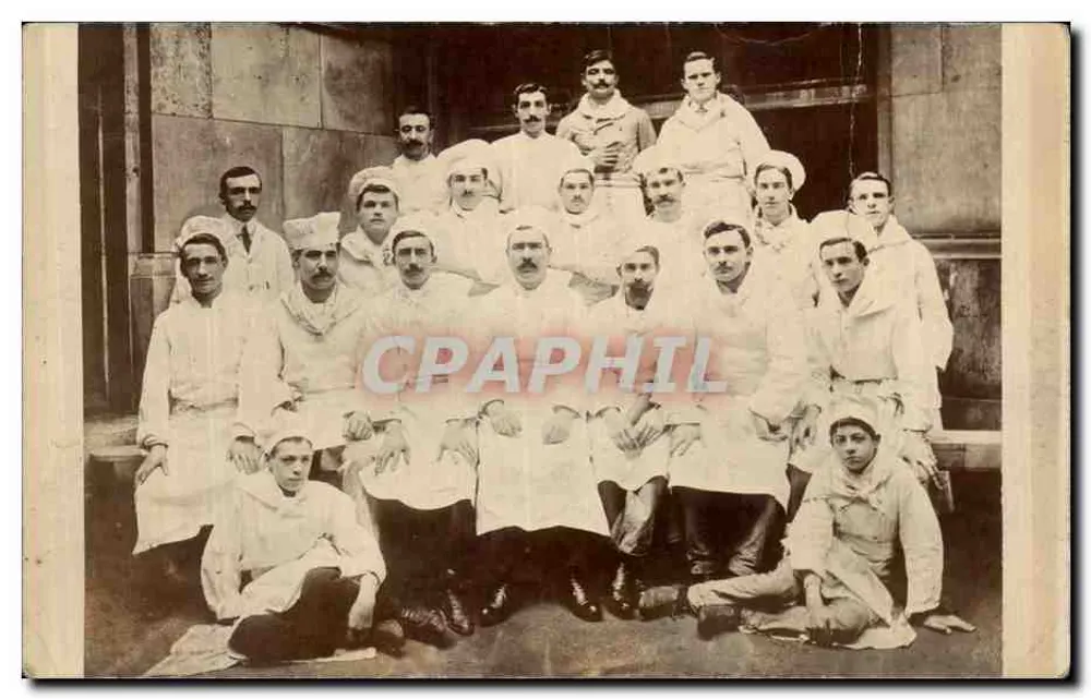 Équipe médicale — groupe de médecins et infirmiers en tenue blanche — éditeur anonyme, n° 58 - Frente