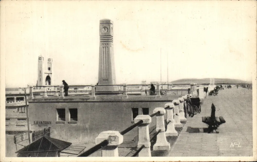 Le Touquet-Paris-Plage — Die Digue - Die Uhr — Éd. Nabord-Leroy - Vorderseite