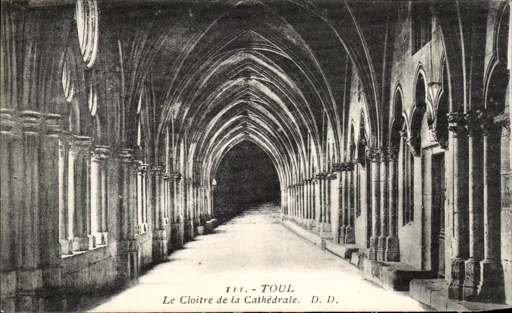 O Claustro da Catedral — Toul — D. D. - Frente