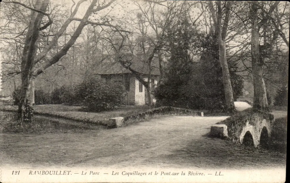 Rambouillet — Der Park — Die Muschelsammlung und die Brücke über den Fluss — LL. - Vorderseite