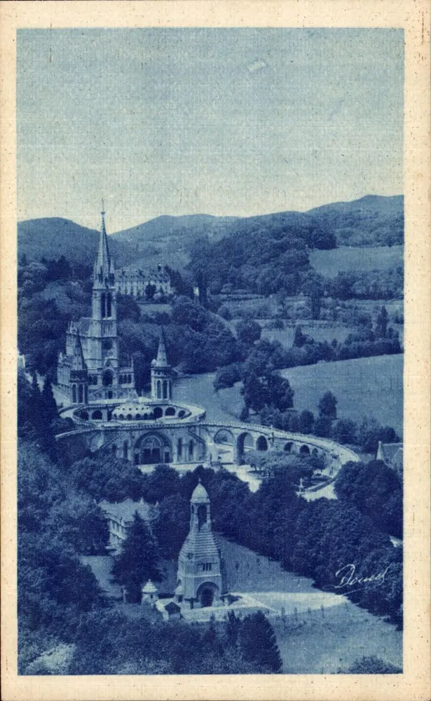 Lourdes — A Basílica e o monumento interalliado — P. Douet - Frente