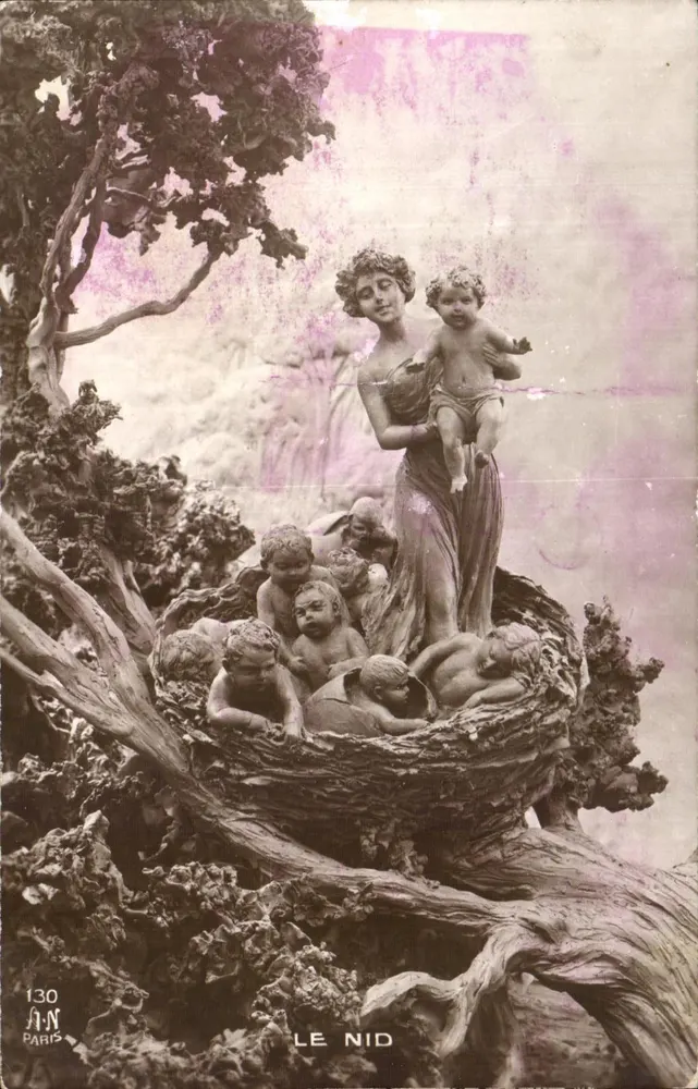 Statue de la mère et des enfants — Le Nid — éditée par A.N. Paris, n° 130 - Vorderseite