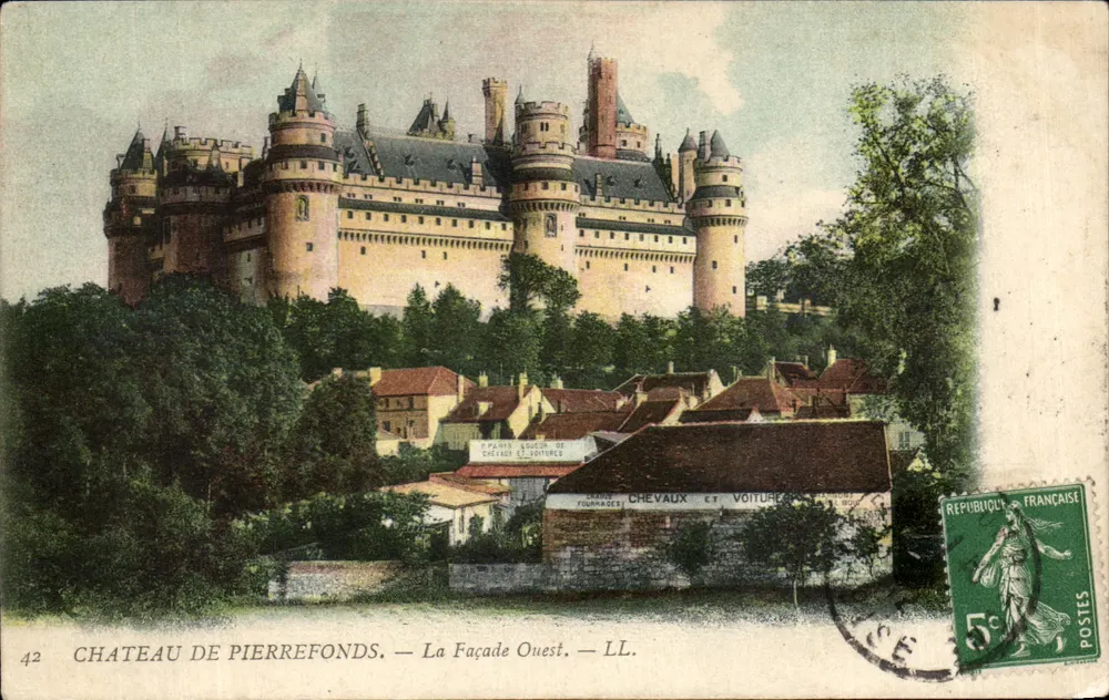 Castelo de Pierrefonds — Facha Oeste — LL. — Editor: Cavalos e Carros - Frente