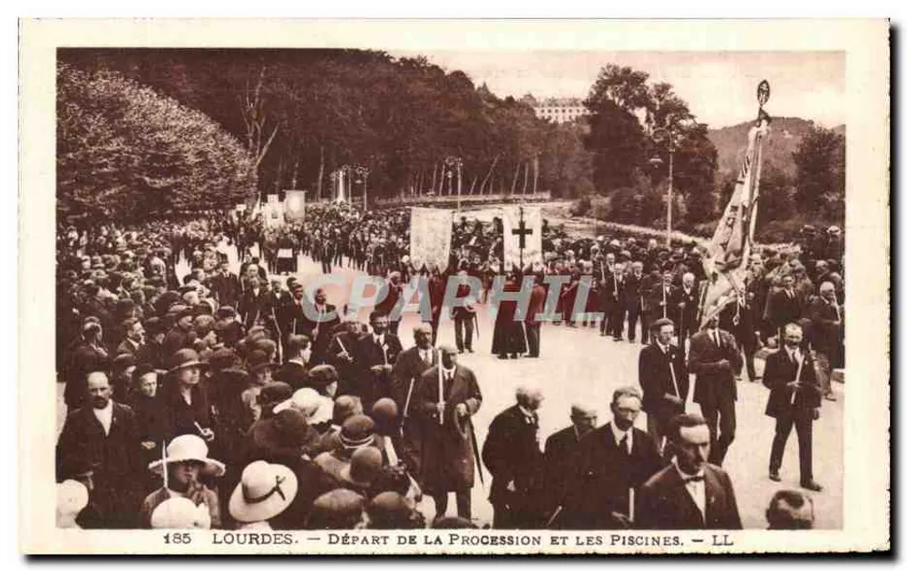 Lourdes — Partida da Procissão e as Piscinas — LL - Frente