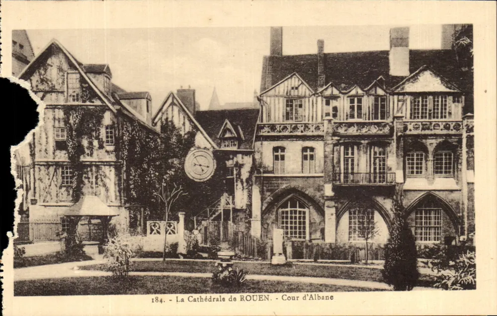 La Cathédrale de ROUEN — Cour d'Albâne — Cartes « La Cigogne » - Recto