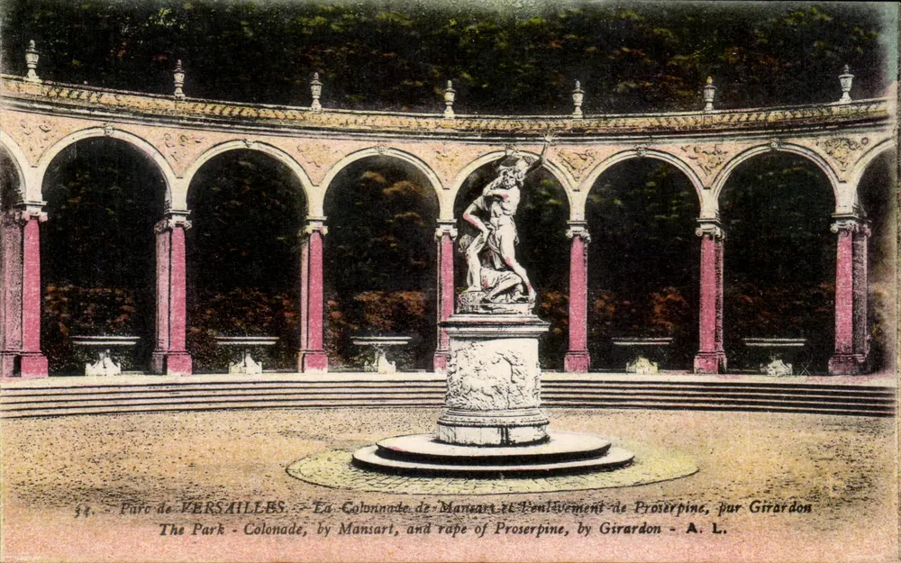 Parque de Versalhes — A Colunata de Mansart e o Poder de Proserpina, por Girardon - Frente