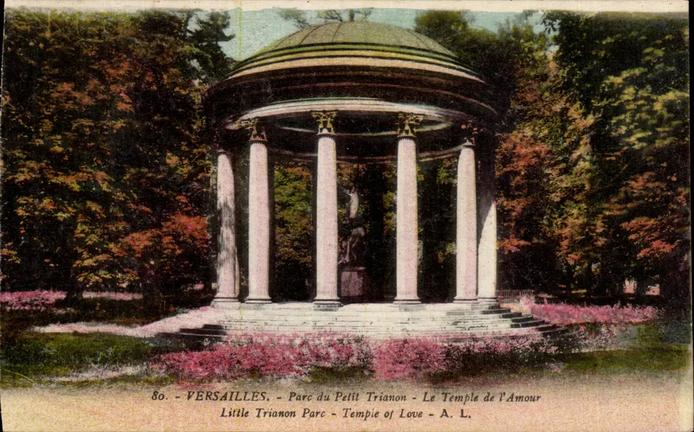 Versailles - Park des Petit Trianon - Tempel der Liebe - Vorderseite