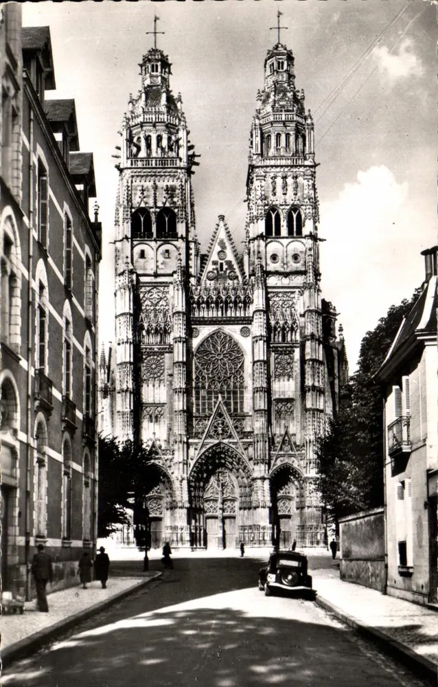 Catedral Nossa Senhora de Rouen — vista da fachada — editor anônimo, número de série não visível - Frente