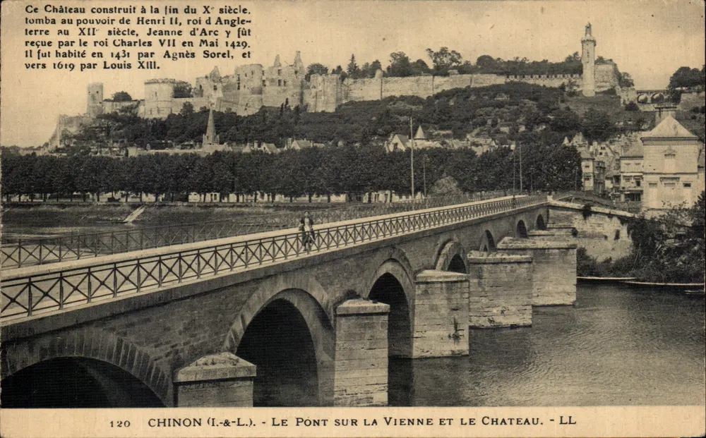 Chinon (I.-&-L.) - Ansicht des Brücke über die Vienne und des Schlosses - LL - Vorderseite