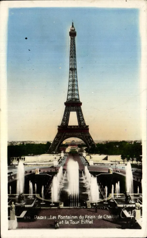 Paris — Fontänen des Palais de Chaillot und die Eiffelturm — Verlag Cap, Nr. 979 - Vorderseite