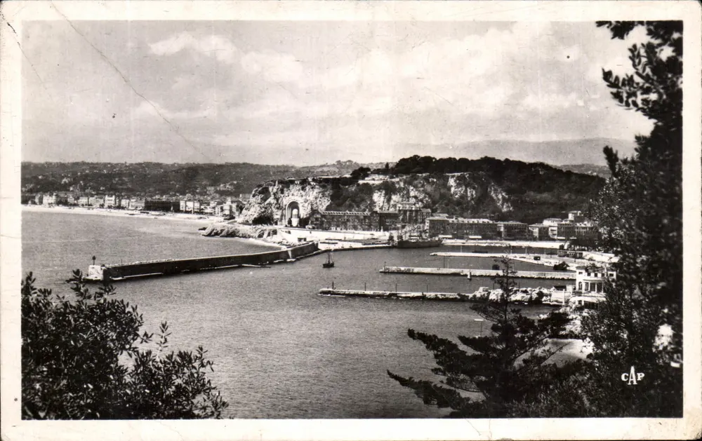 Nice - A Entrada do Porto — C.A.P. (48) - Frente